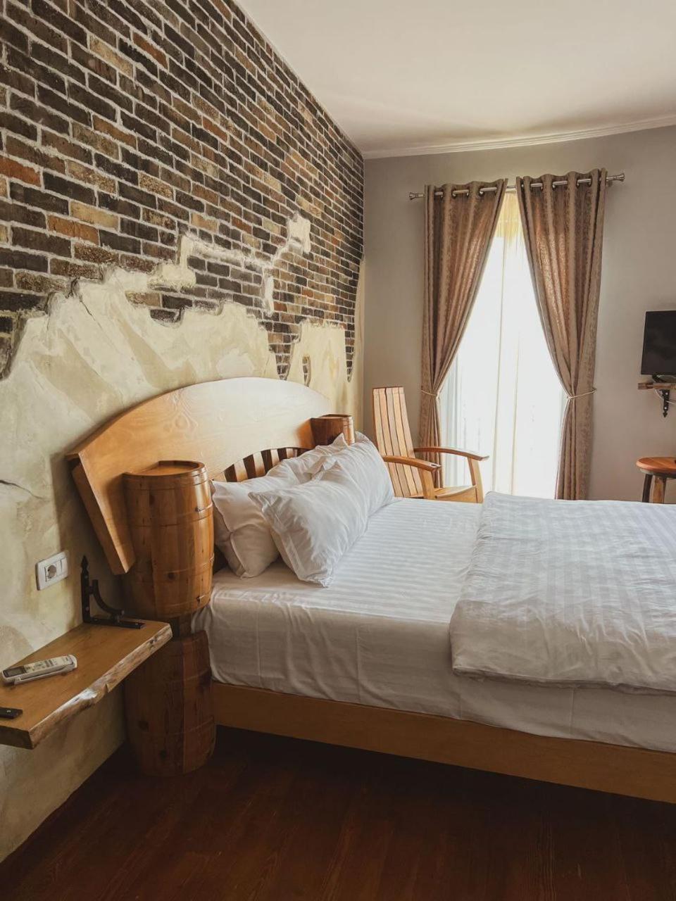 Nurellari Winery Cellar And Guest House Μπεράτ Εξωτερικό φωτογραφία